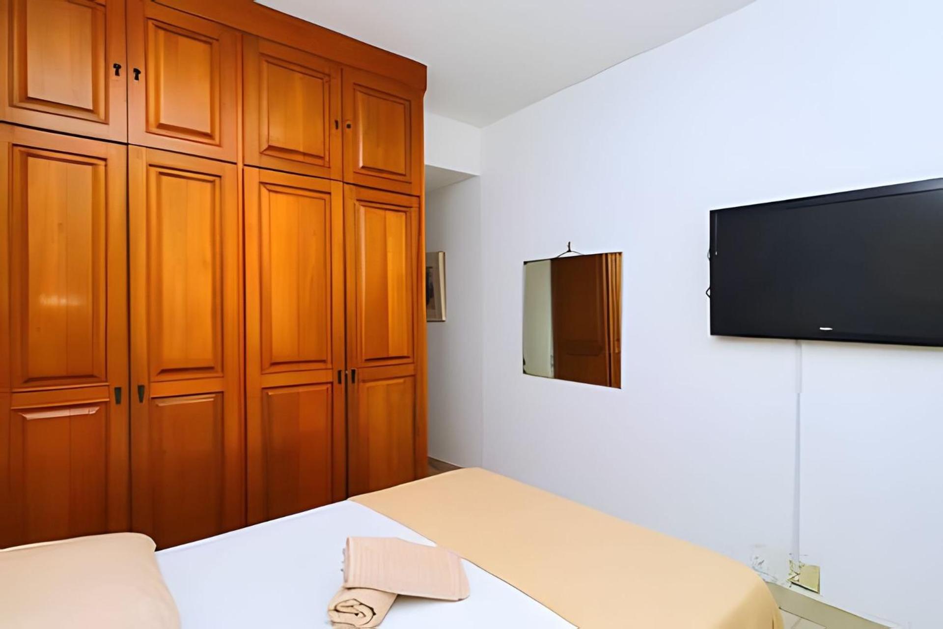 Appartement Na Quadra Da Praia, Estacao De Metro 5min Andando, Mercados E Comercios Proximos