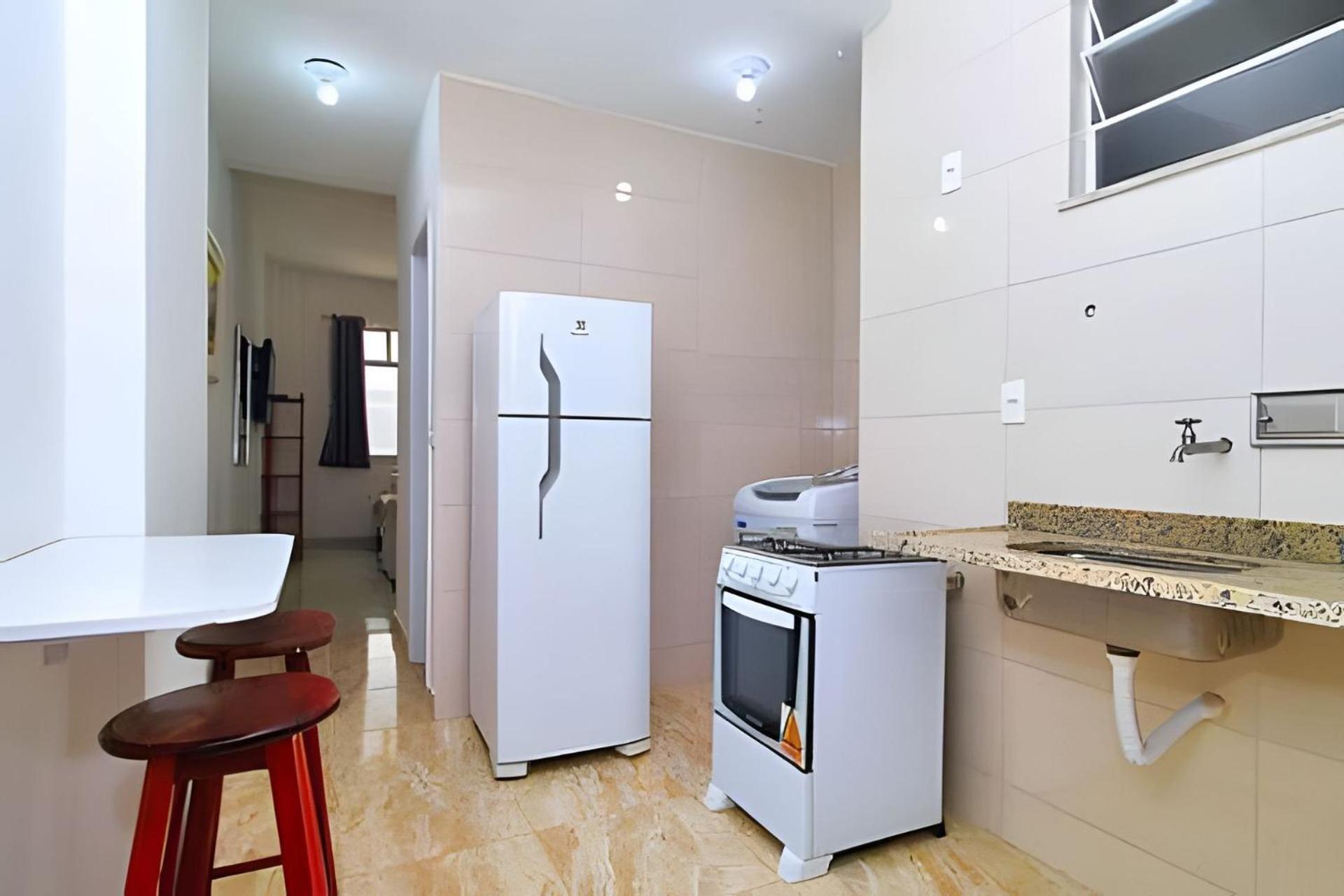 Apartamento Na Quadra Da Praia, Estacao De Metro 5min Andando, Mercados E Comercios Proximos Río de Janeiro